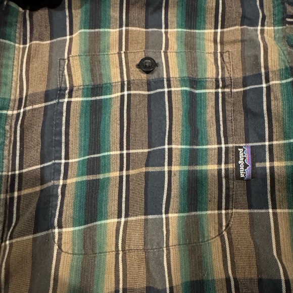 Patagonia Men’s Button down Organic Cotton sz M EUC - Picture 4 of 4